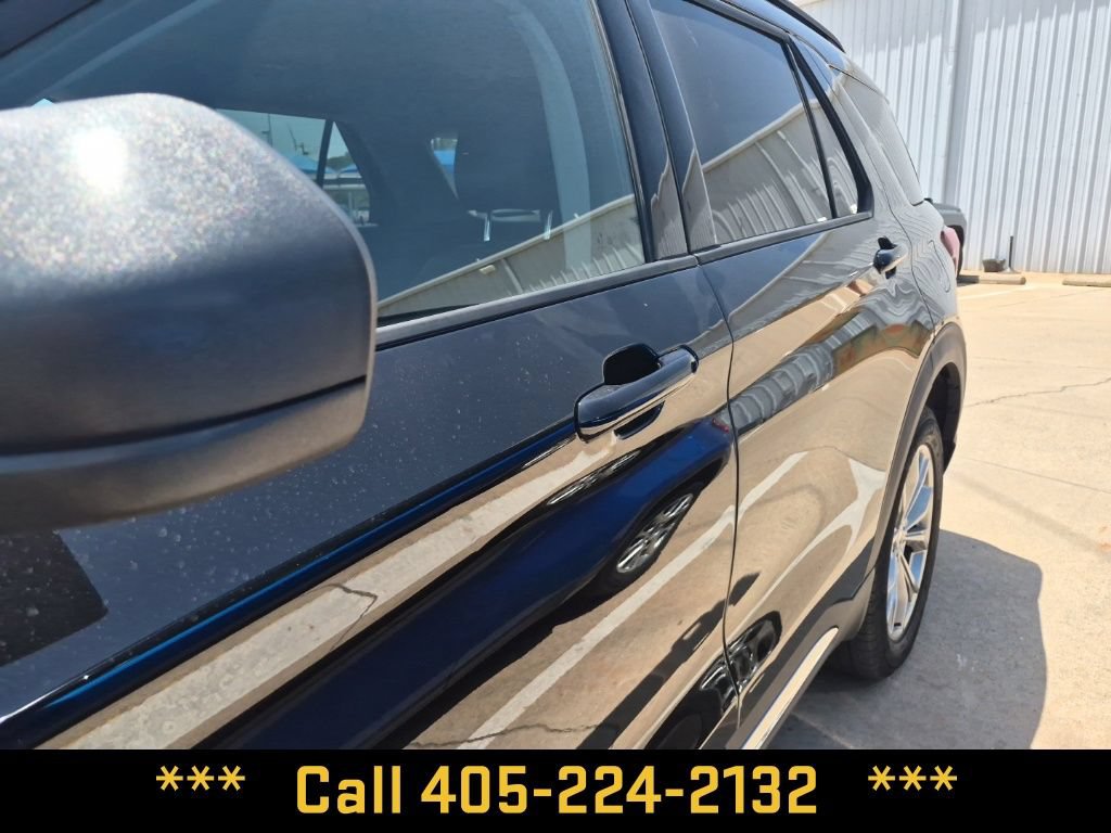 Used 2023 Ford Explorer XLT w/ Equipment Group 202A AWD/4WD image 4