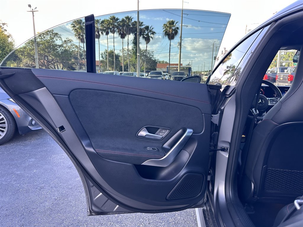 Used 2021 Mercedes-Benz CLA 250 image 35