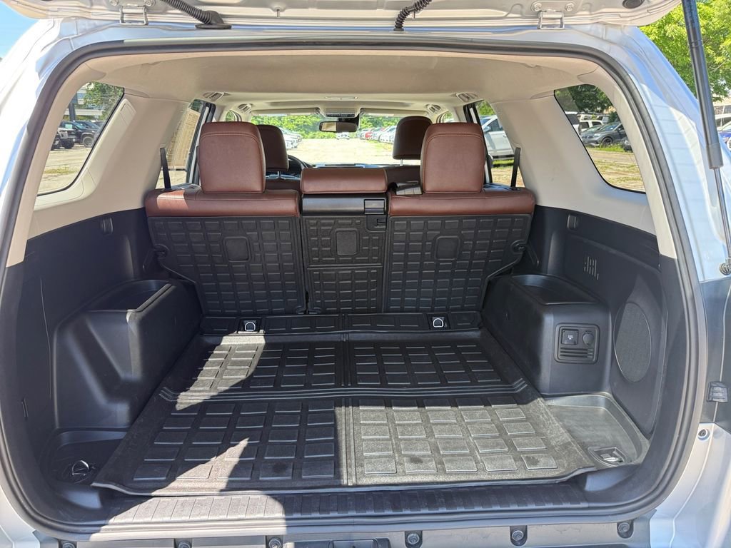 Used 2023 Toyota 4Runner Limited AWD/4WD image 26