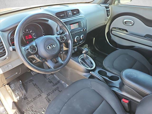 Used 2015 Kia Soul + FWD image 13