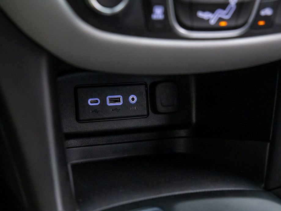 Used 2020 Chevrolet Equinox LS w/ LS Convenience Package image 25