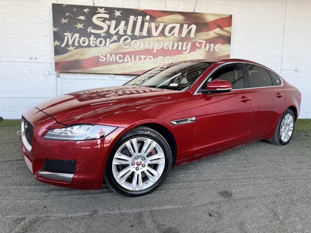 Used 2017 Jaguar XF Premium image 2