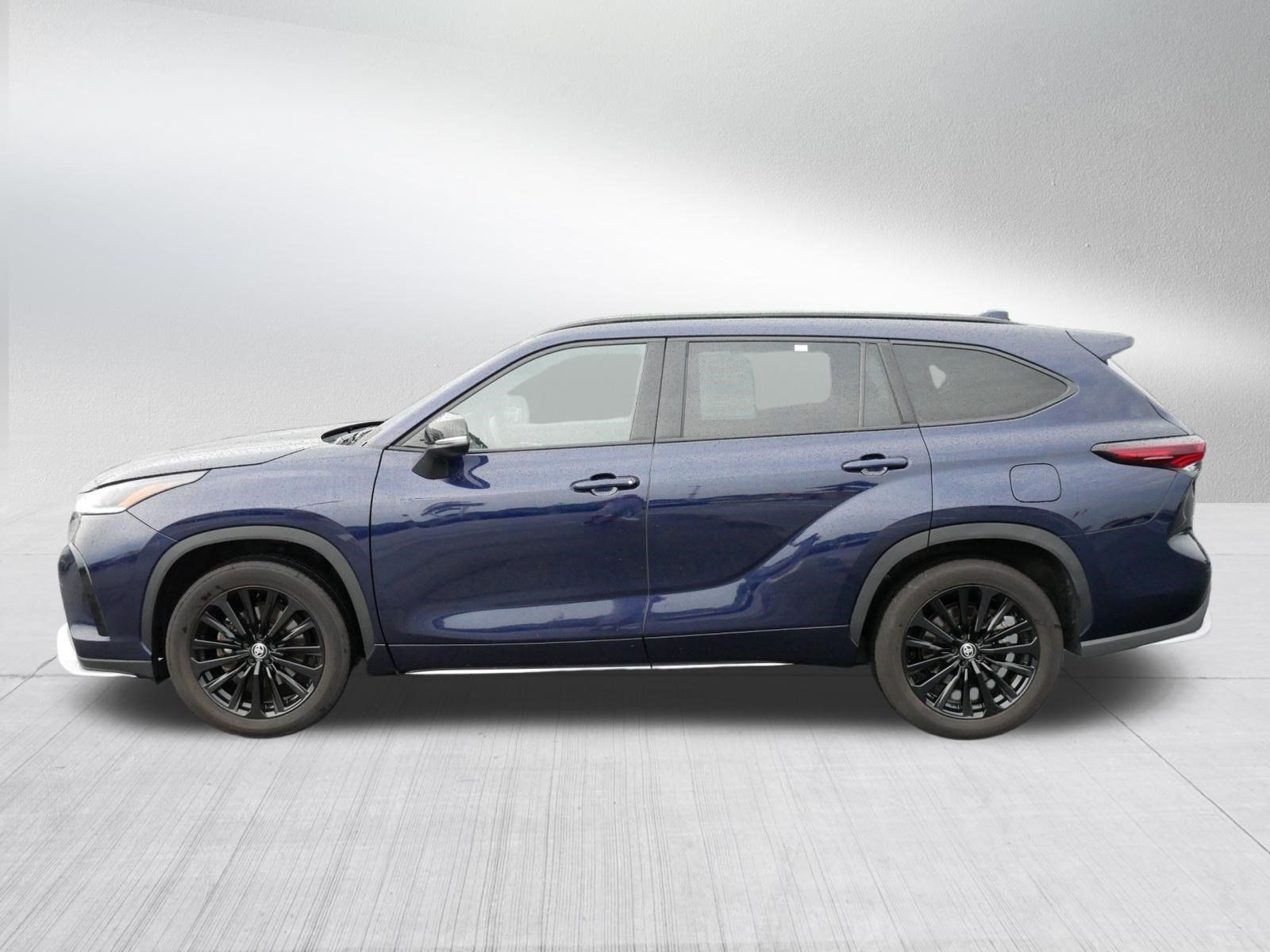 Certified 2025 Toyota Highlander XSE AWD/4WD image 4