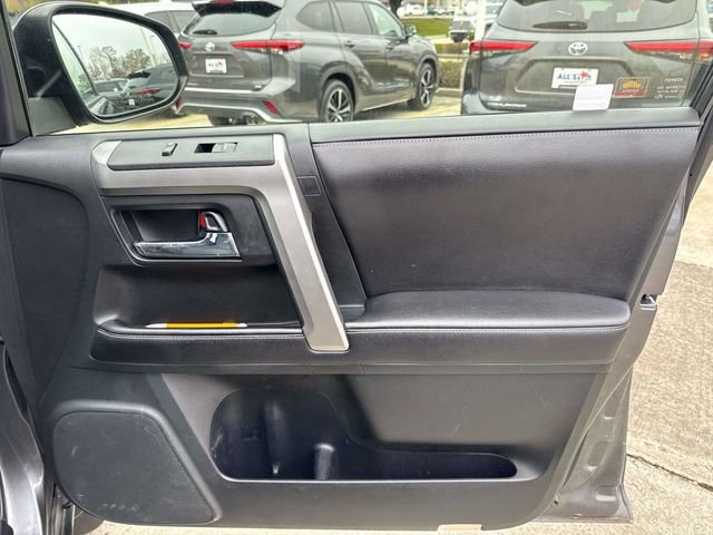 Used 2016 Toyota 4Runner SR5 image 19