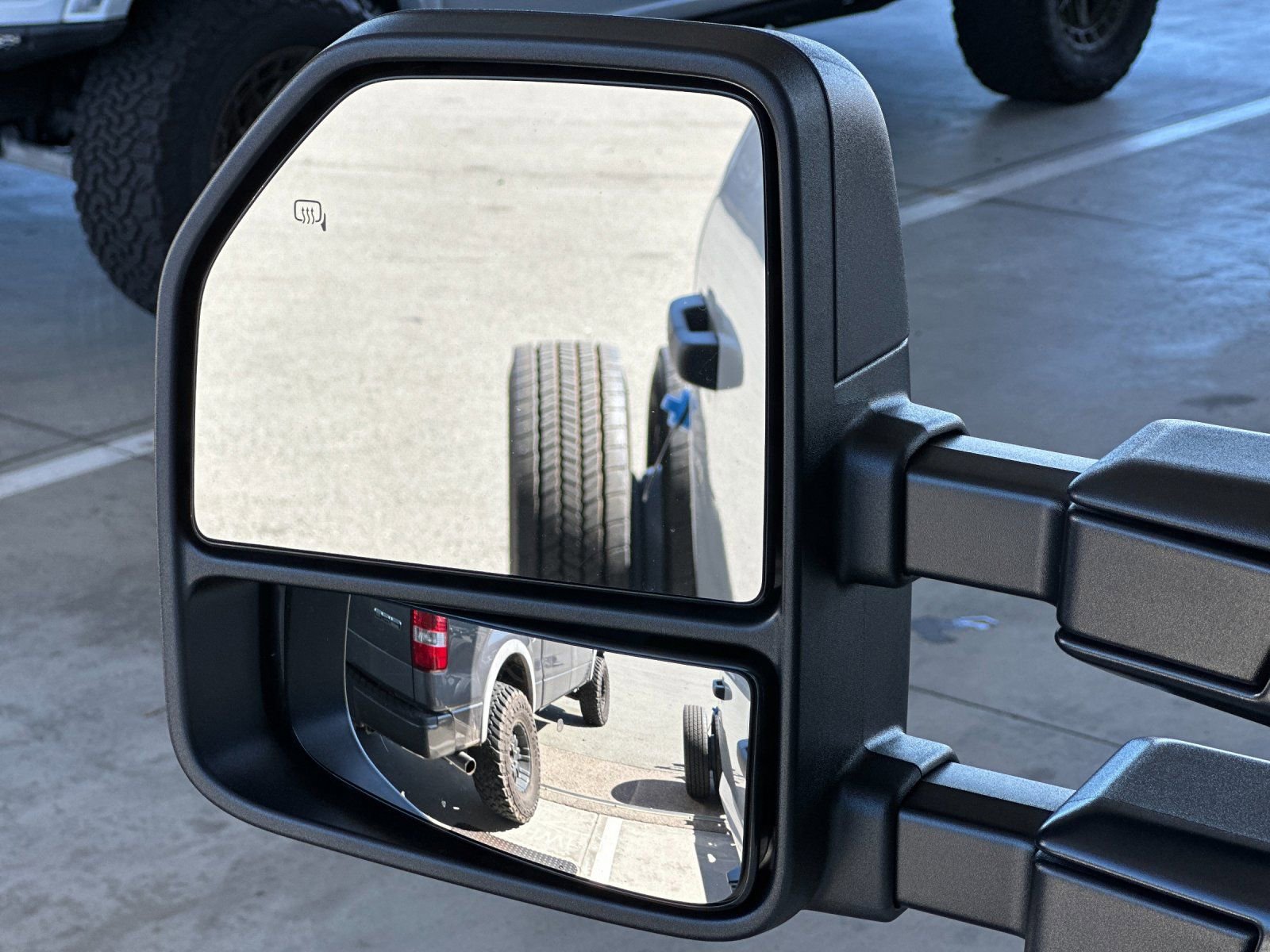 New 2026 Ford F550 4x4 Crew Cab image 29