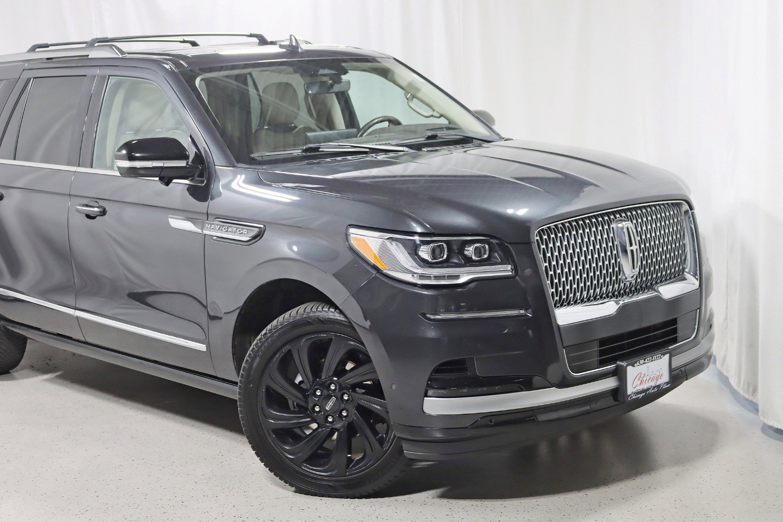 Used 2022 Lincoln Navigator L Reserve image 2
