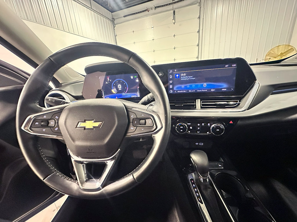 Used 2024 Chevrolet Trax LT w/ Driver Confidence Package FWD image 37