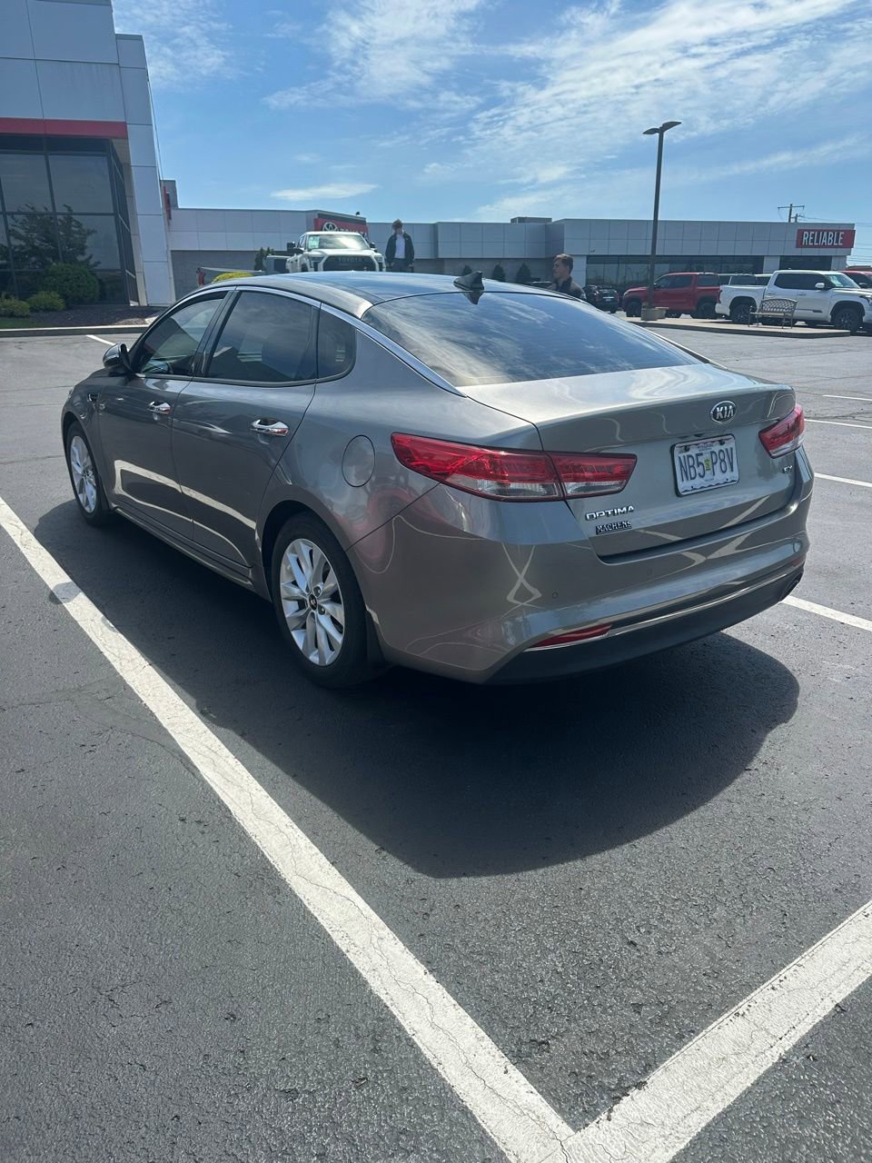 Used 2018 Kia Optima EX w/ Premium Package FWD image 7