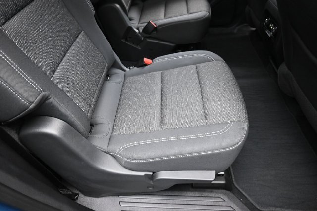 Used 2025 Chevrolet Traverse LT FWD image 30