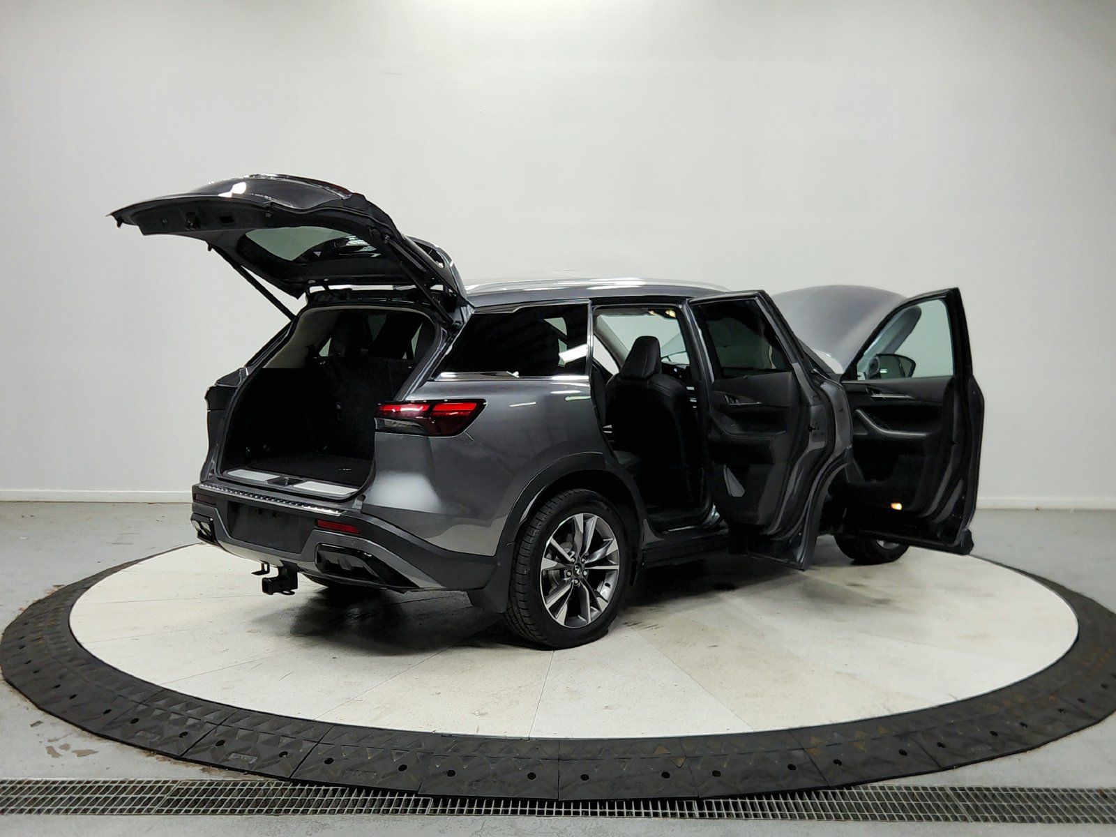 Used 2023 INFINITI QX60 Luxe w/ Cargo Package AWD/4WD image 16