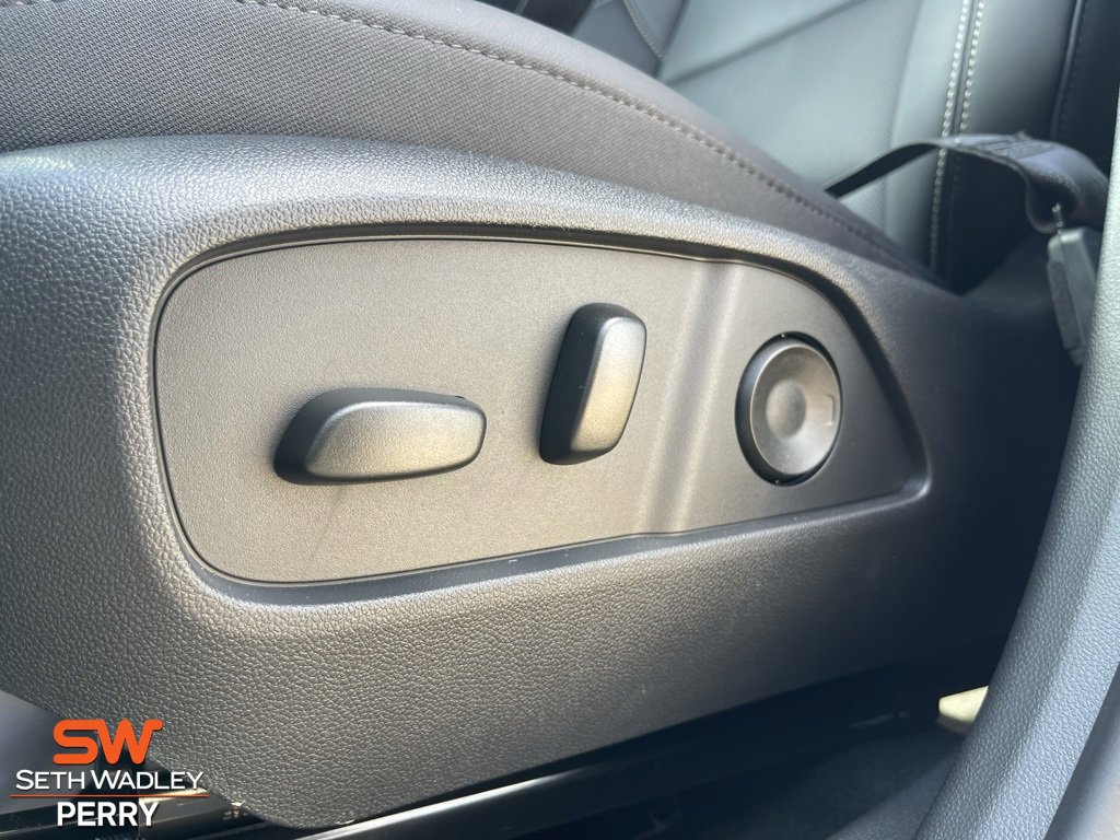 New 2026 GMC Terrain Elevation w/ Elevation Premium Package image 13