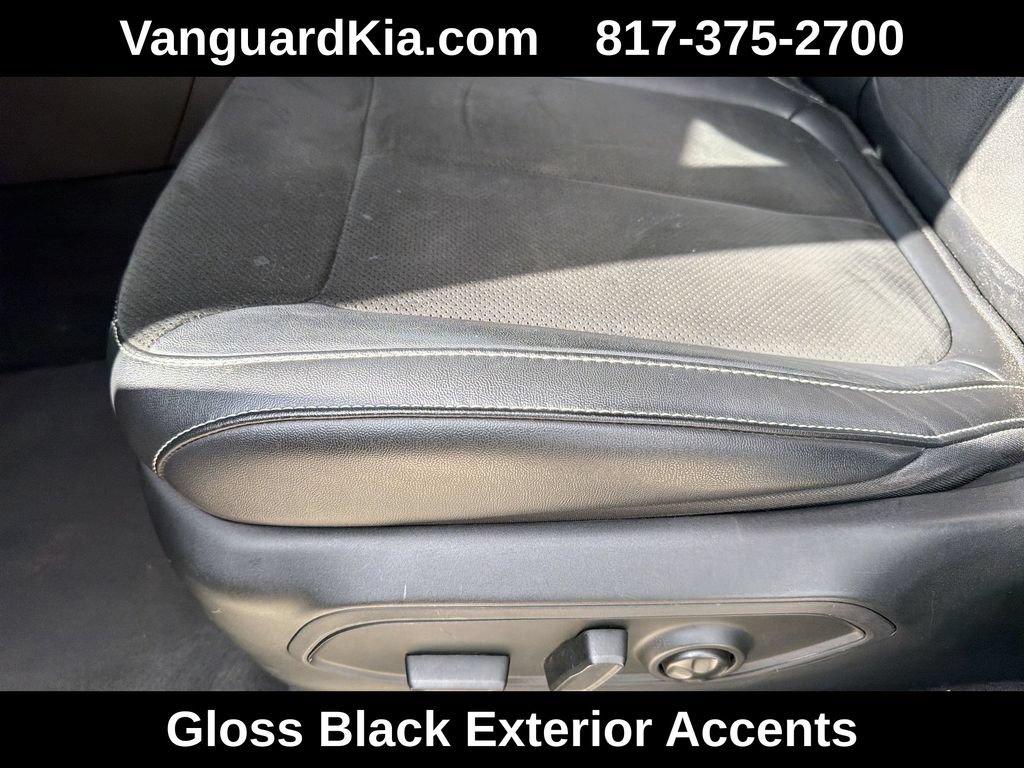 Used 2022 Jeep Grand Cherokee L Laredo RWD image 16