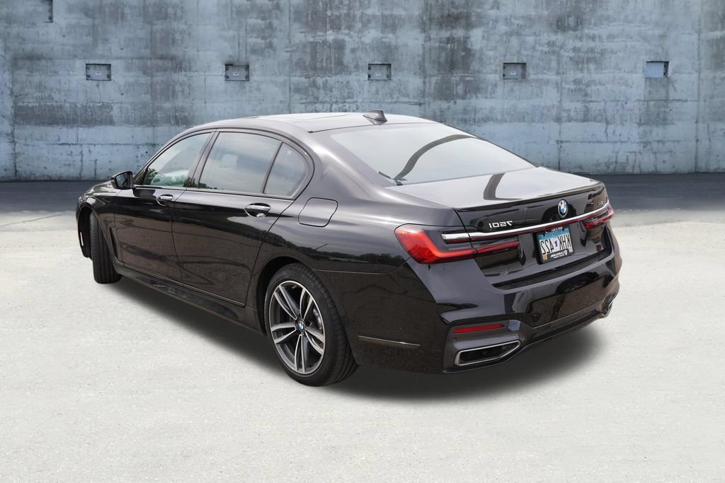 Used 2020 BMW 750i xDrive w/ Executive Package AWD/4WD image 6