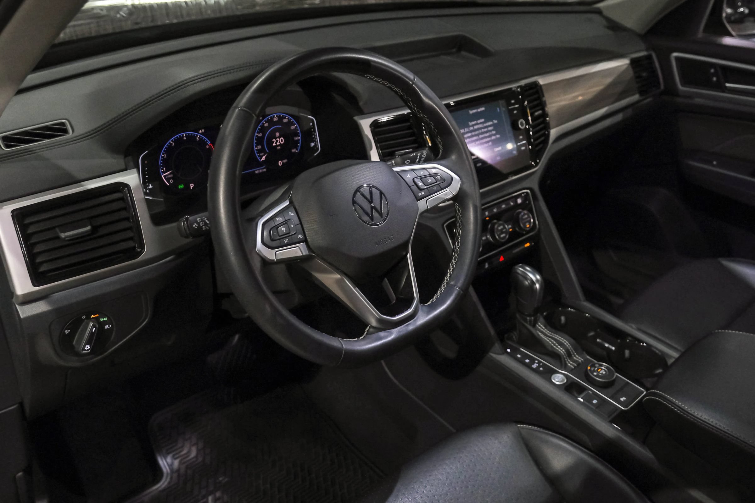 Used 2021 Volkswagen Atlas SEL AWD/4WD image 3