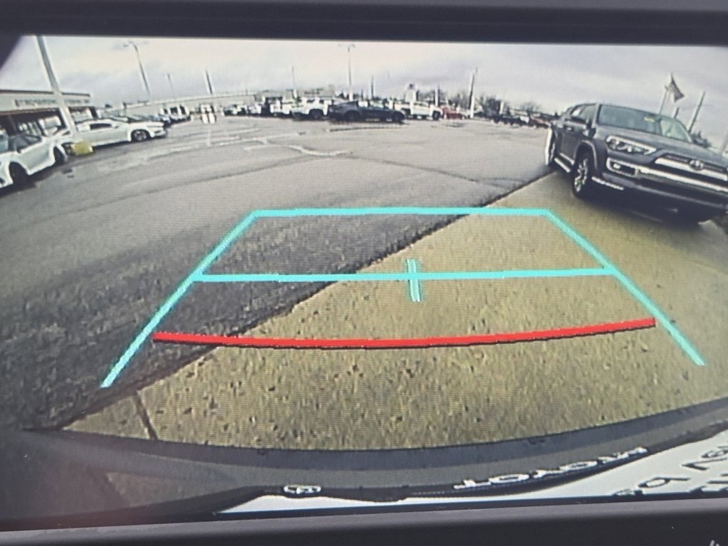 Used 2022 Toyota RAV4 XLE image 9