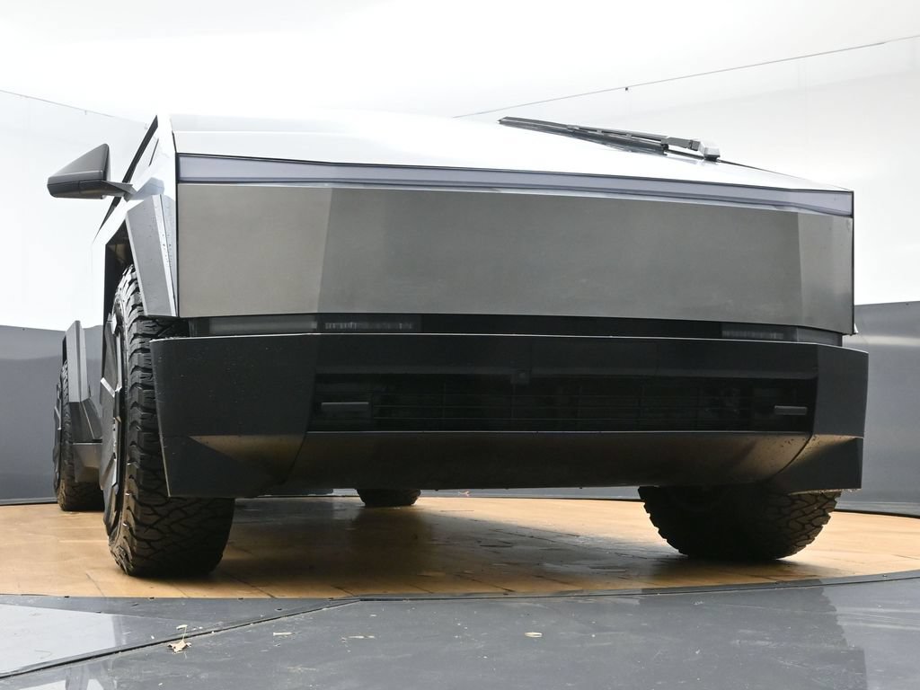 Used 2024 Tesla Cybertruck AWD Crew Cab image 55