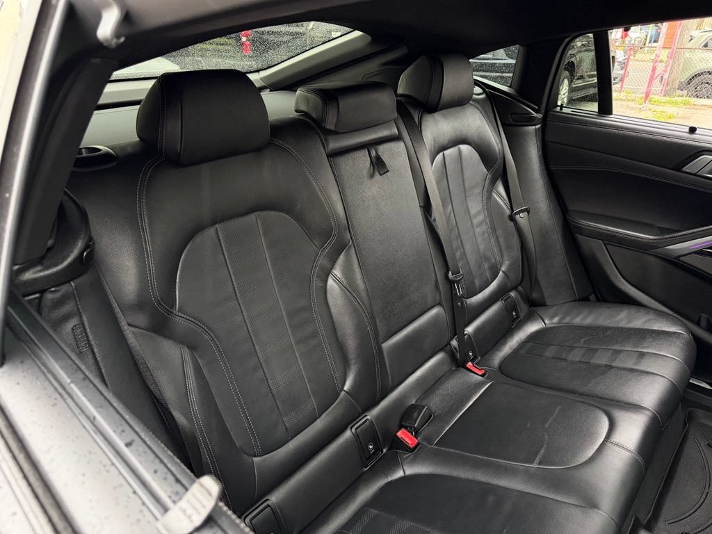 Used 2022 BMW X6 xDrive40i AWD/4WD image 13