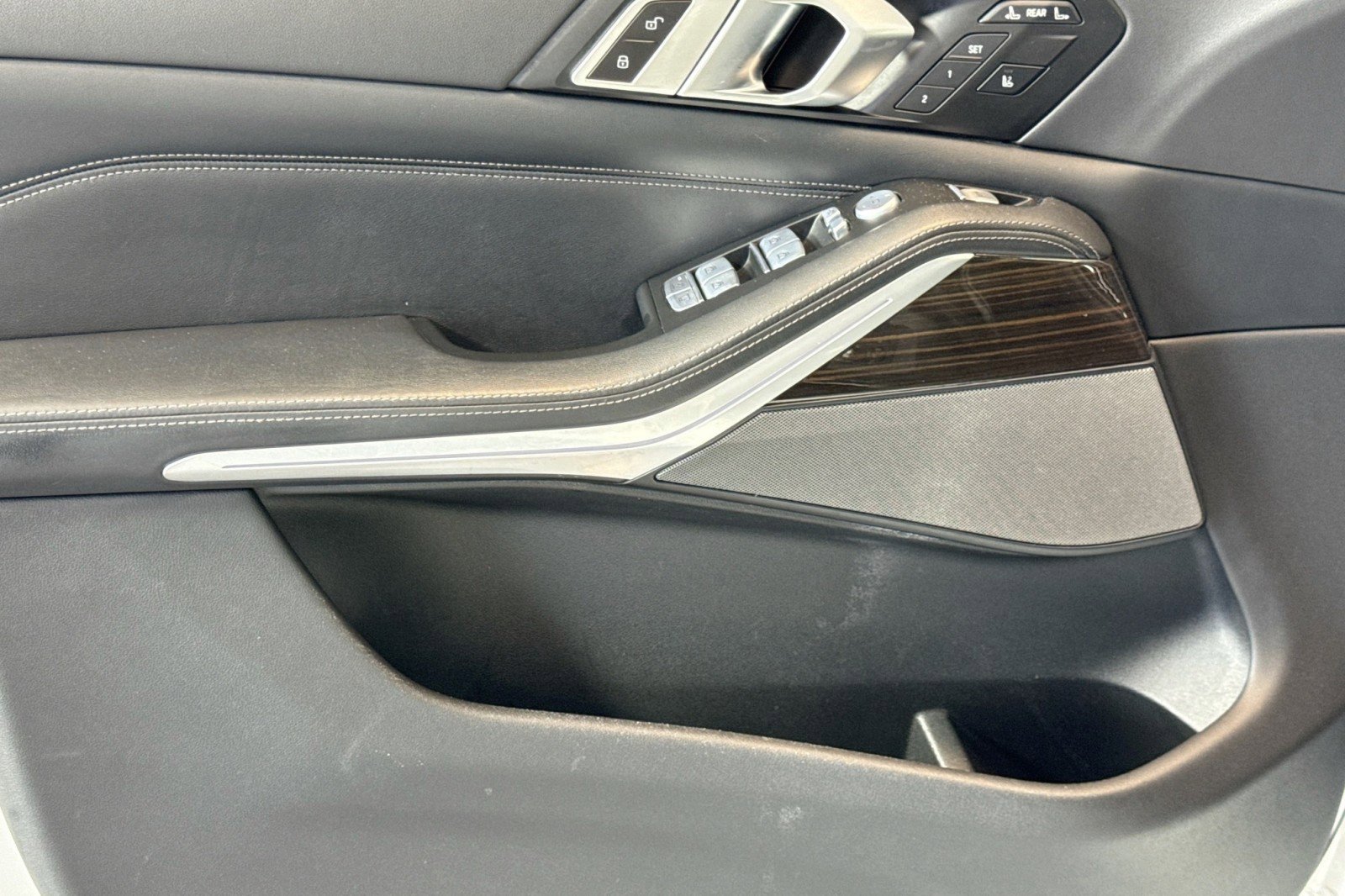 Used 2023 BMW X7 xDrive40i image 17