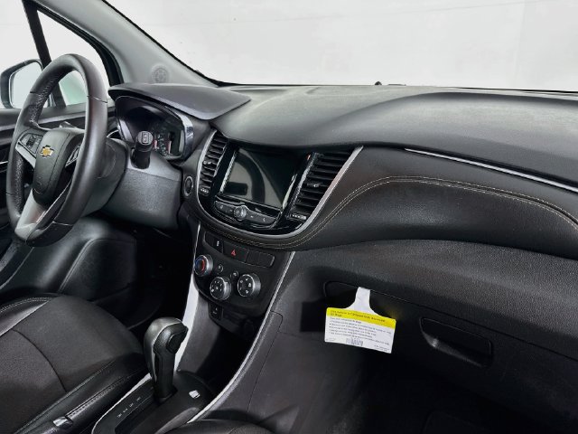 Used 2019 Chevrolet Trax LT w/ LT Convenience Package FWD image 27