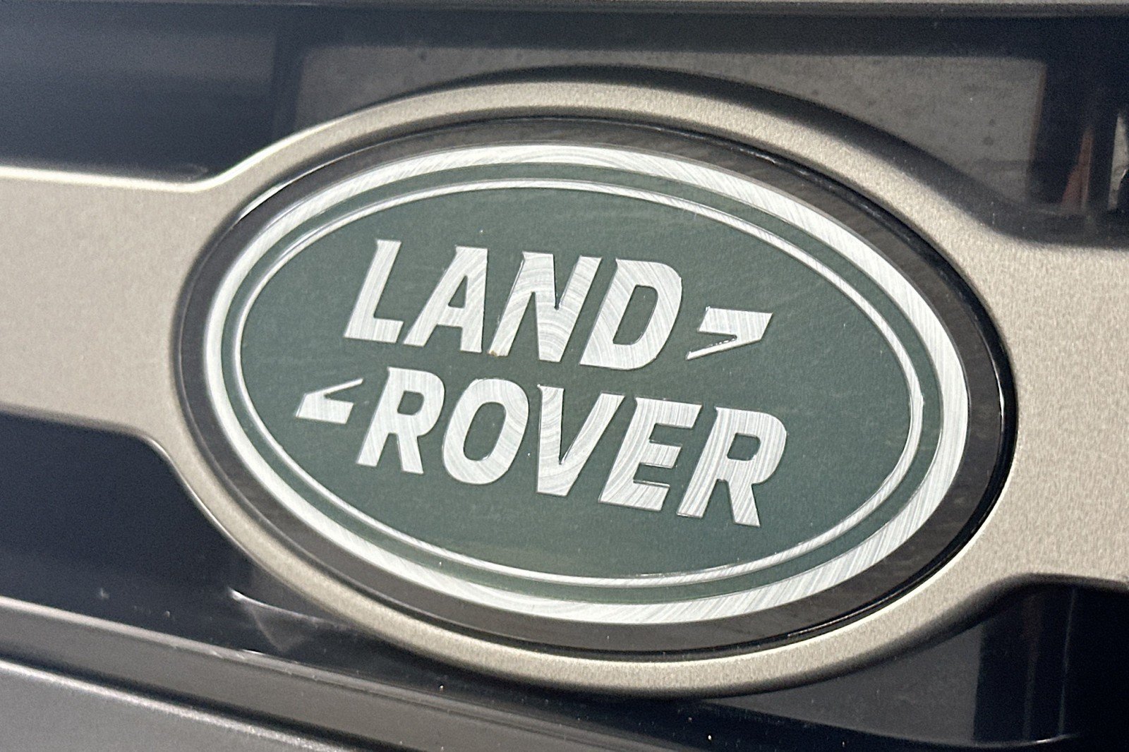 Used 2022 Land Rover Defender 90 X-Dynamic HSE AWD/4WD image 14