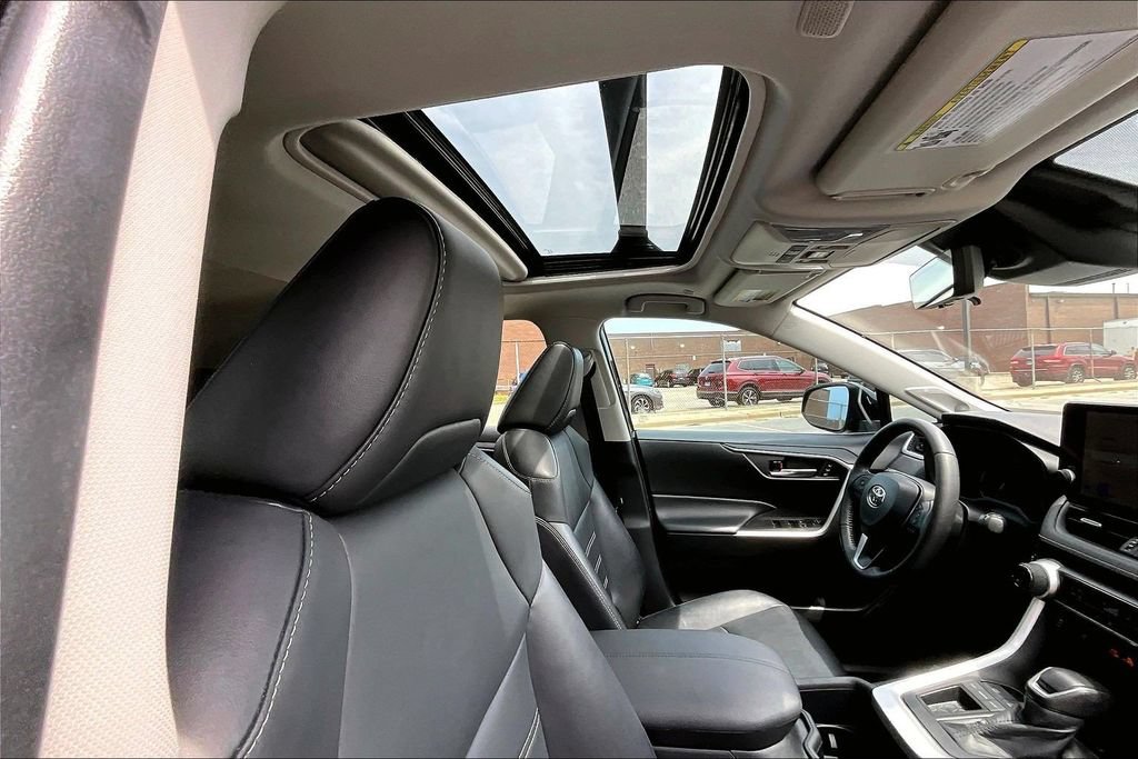 Used 2023 Toyota RAV4 XLE Premium FWD image 21