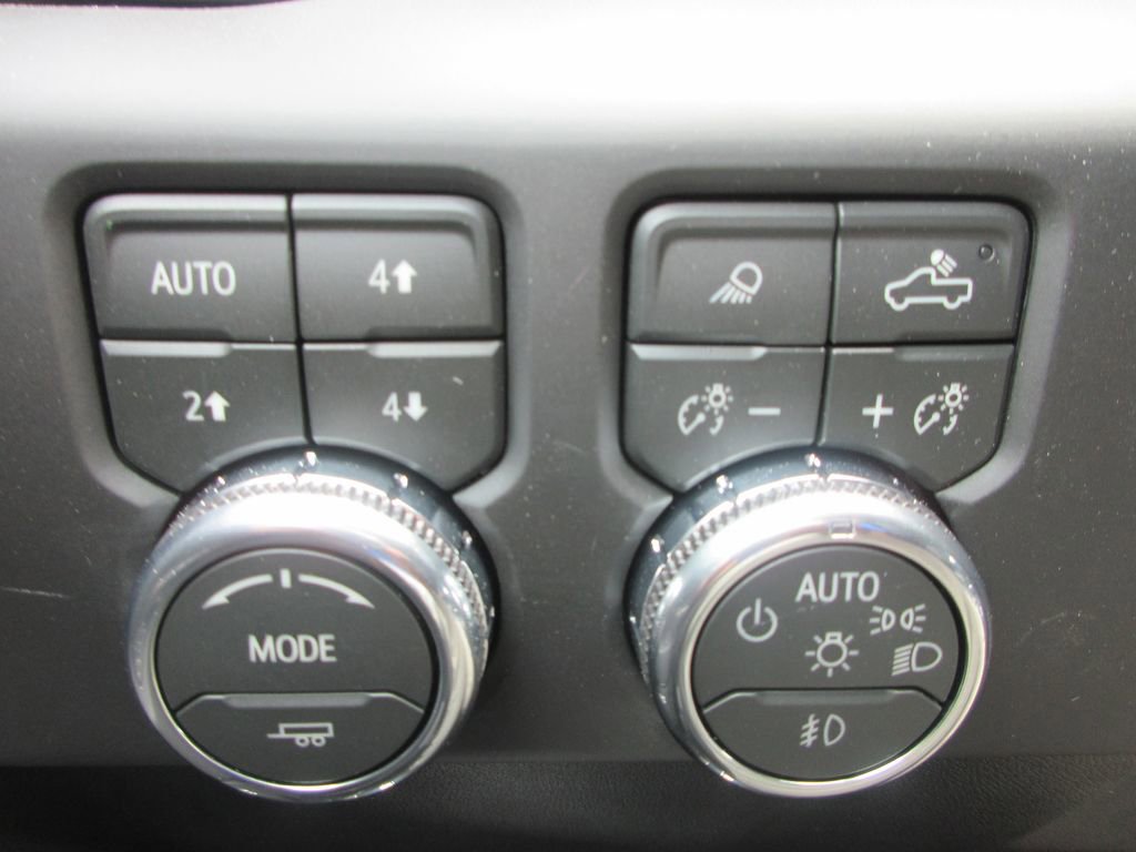 New 2026 GMC Sierra 1500 AT4 w/ AT4 Premium Package AWD/4WD image 17