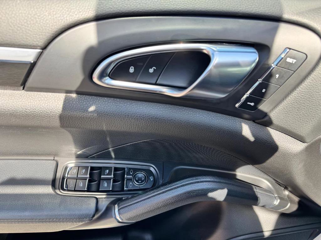 Used 2015 Porsche Cayenne S w/ Infotainment Bose Package image 11