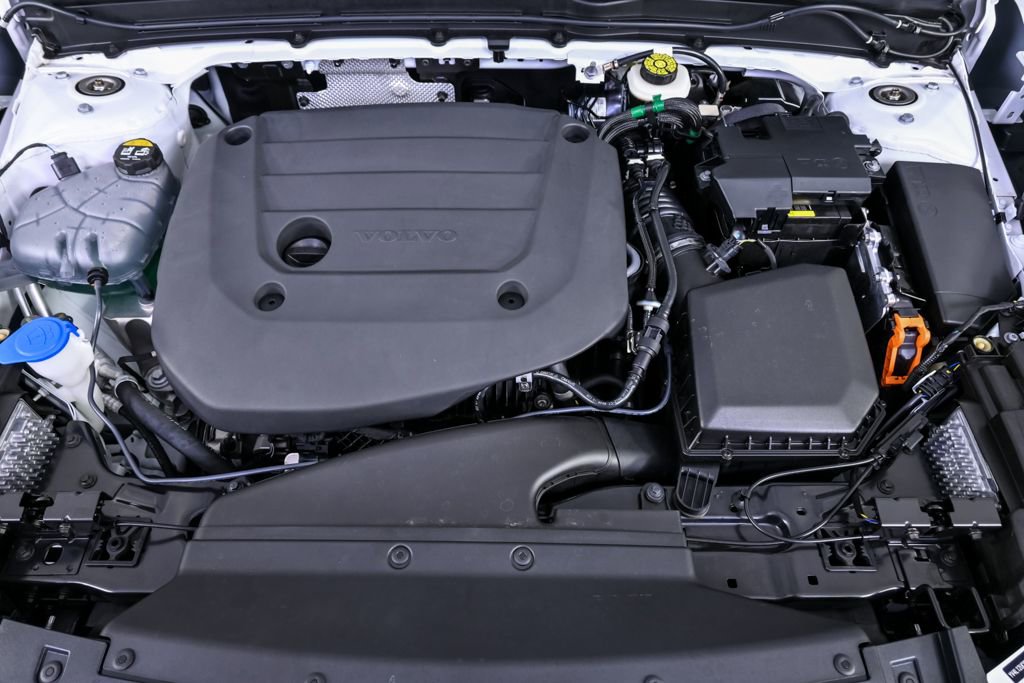 Certified 2026 Volvo XC40 B5 Plus w/ Protection Package Premier image 35