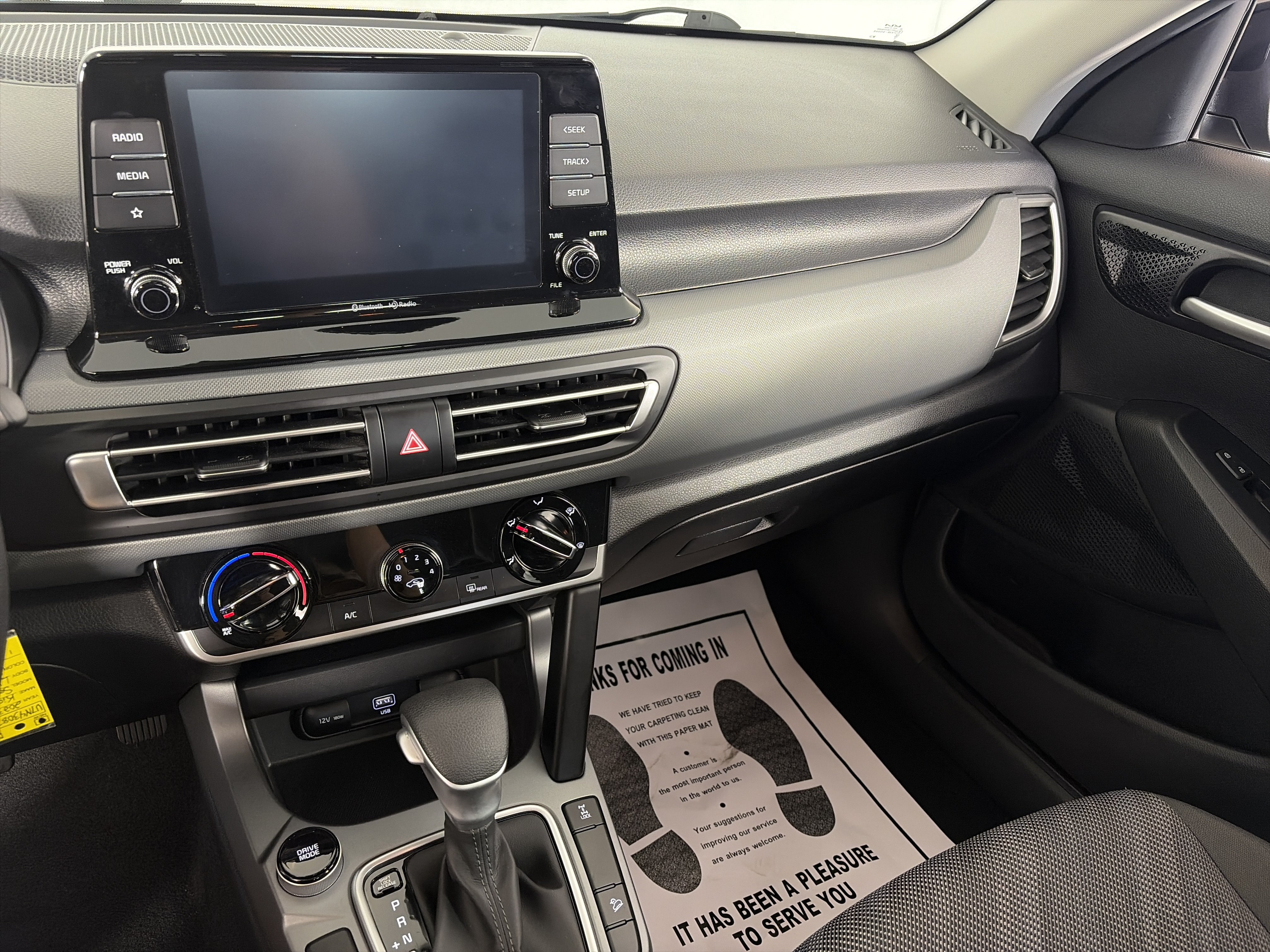 Used 2023 Kia Seltos LX AWD/4WD image 4