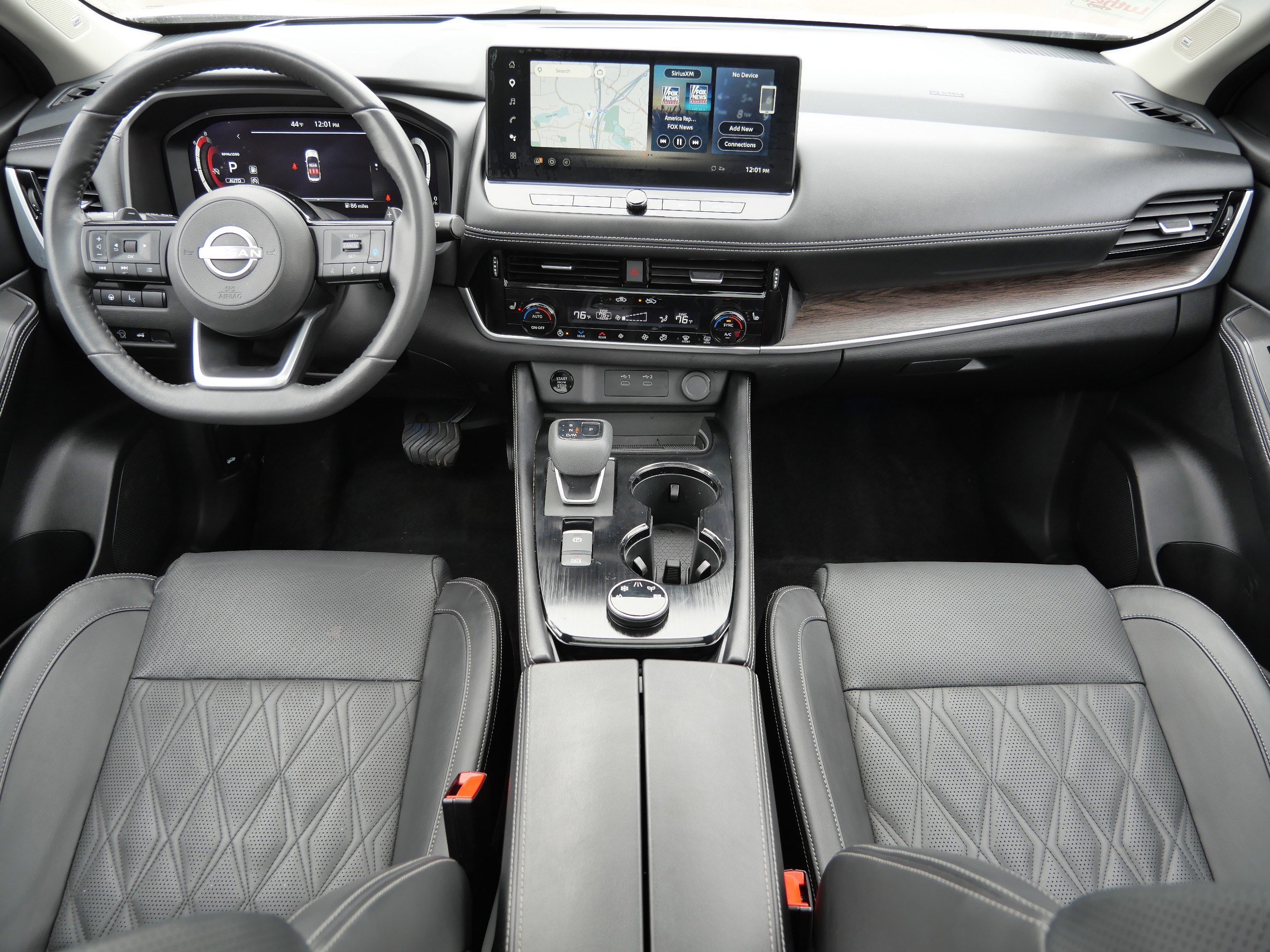 Used 2024 Nissan Rogue Platinum w/ Platinum Premium Package AWD/4WD image 10