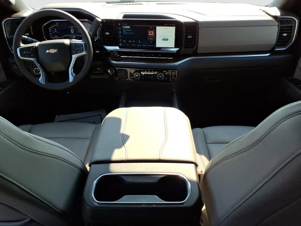 Used 2025 Chevrolet Silverado 2500 LT w/ Z71 Chrome Sport Edition image 12