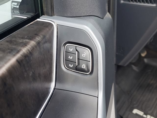 Used 2022 Ford F150 Lariat w/ FX4 Off-Road Package AWD/4WD image 18