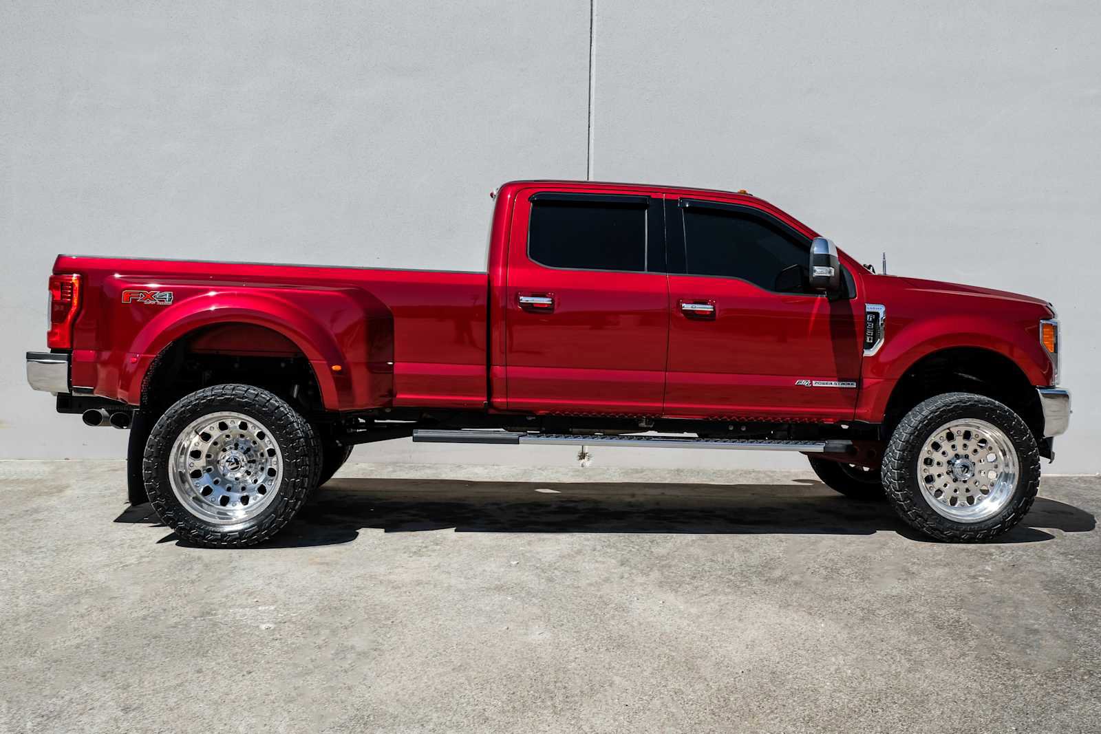 Used 2018 Ford F350 Lariat w/ Lariat Ultimate Package image 7