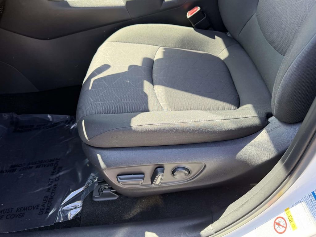 Used 2019 Toyota RAV4 XLE w/ Convenience Package image 17