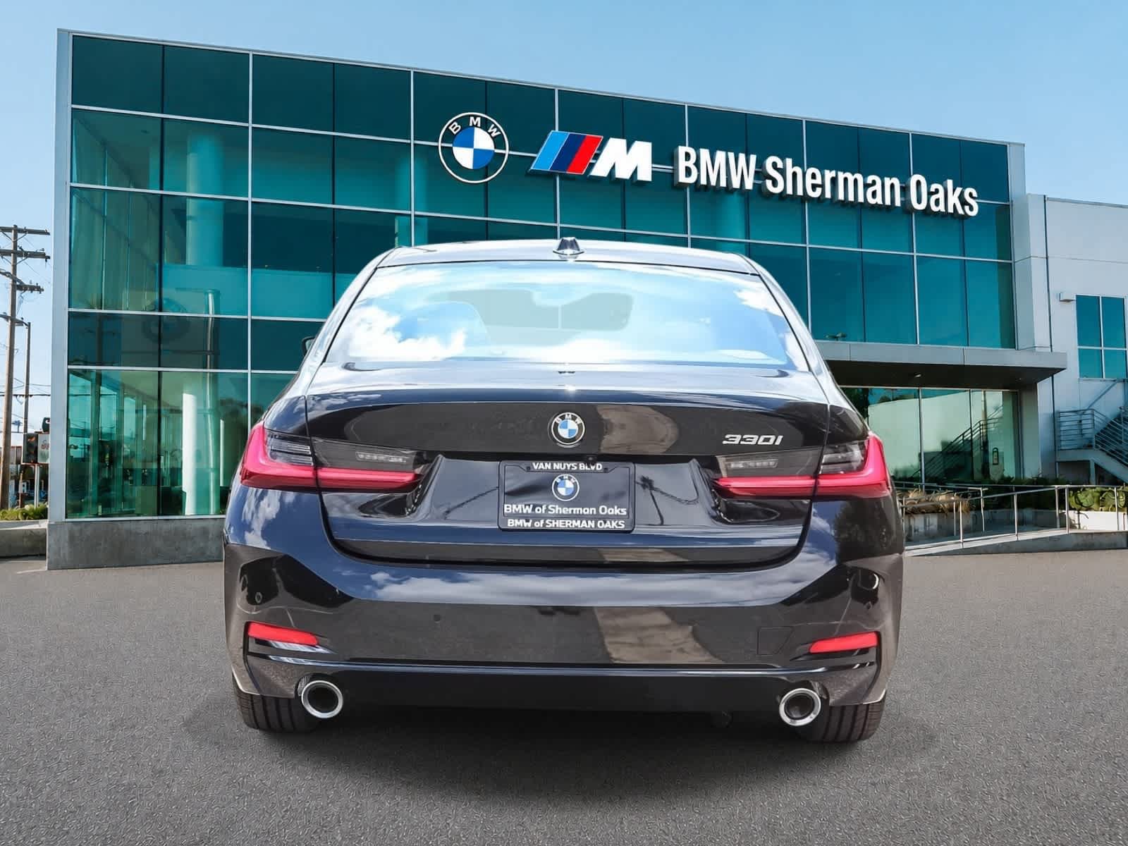 Used 2026 BMW 330i Sedan RWD image 5