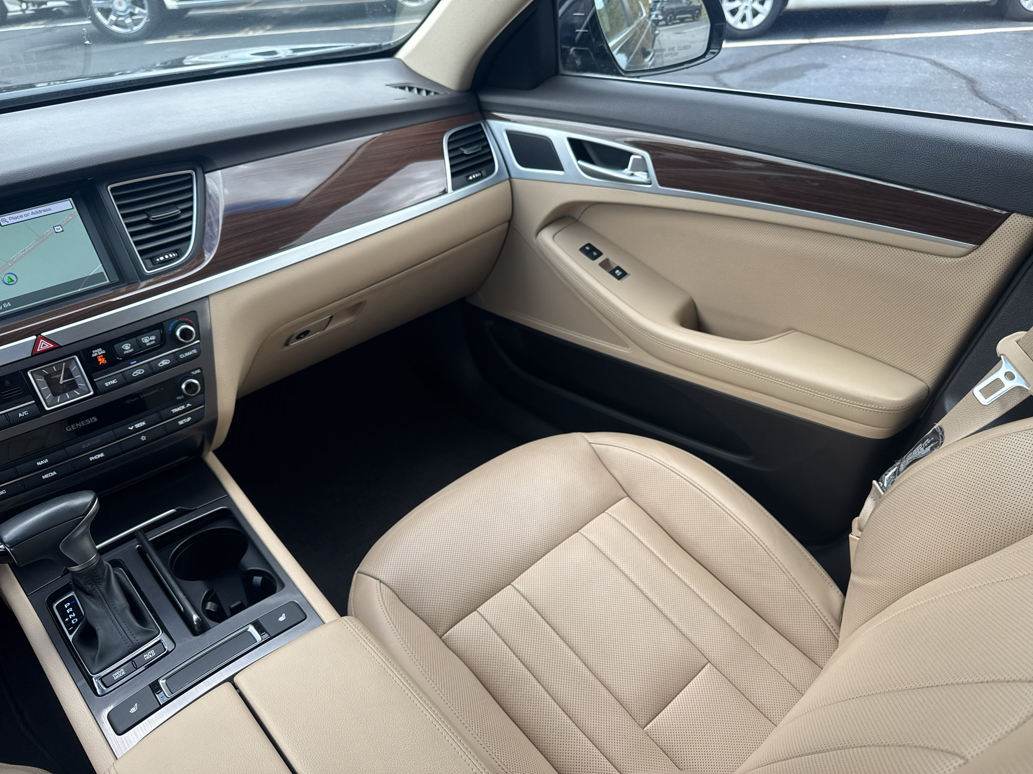 Used 2019 Genesis G80 3.8 RWD image 12