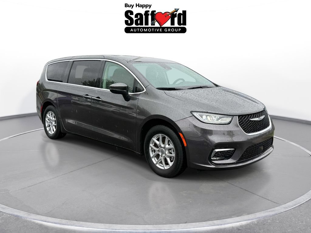 Used 2023 Chrysler Pacifica Touring-L FWD image 9