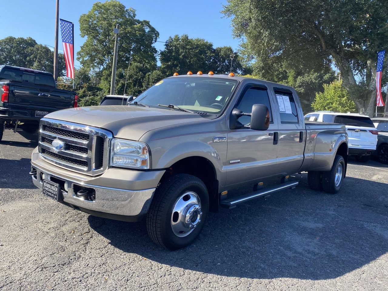 Used 2005 Ford F350 Lariat AWD/4WD image 3