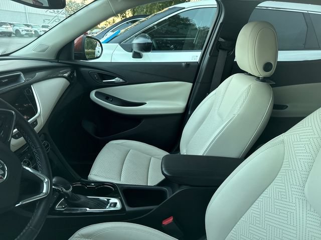Used 2020 Buick Encore GX Essence w/ Experience Buick Package FWD image 8