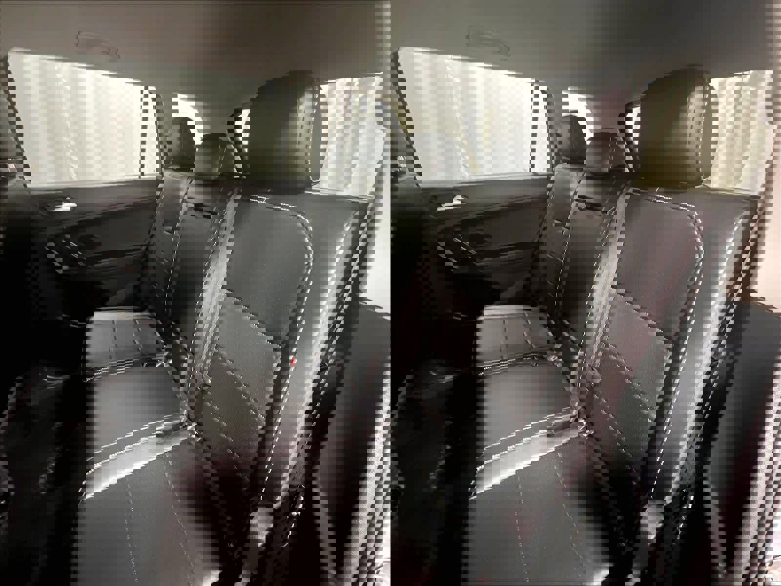 Used 2021 Volkswagen Tiguan SE image 15