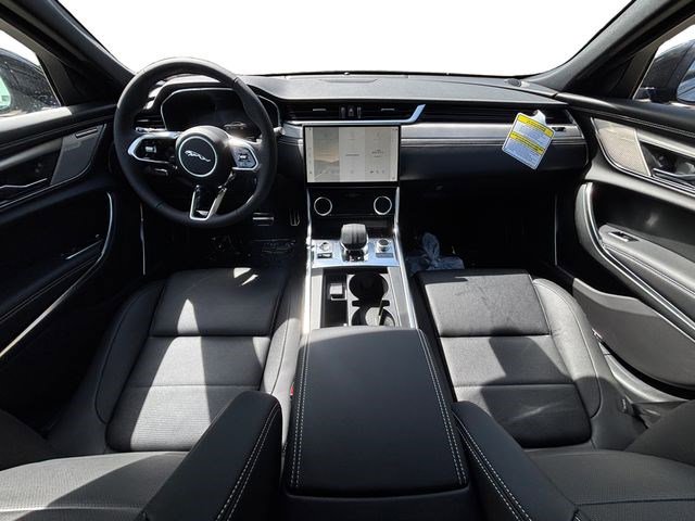 New 2024 Jaguar XF R-Dynamic SE AWD/4WD image 13