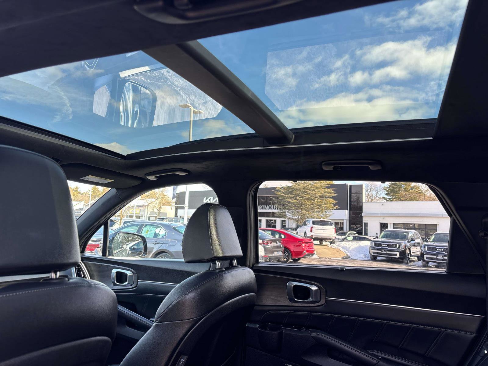 Used 2025 Kia Sorento SX Prestige image 10