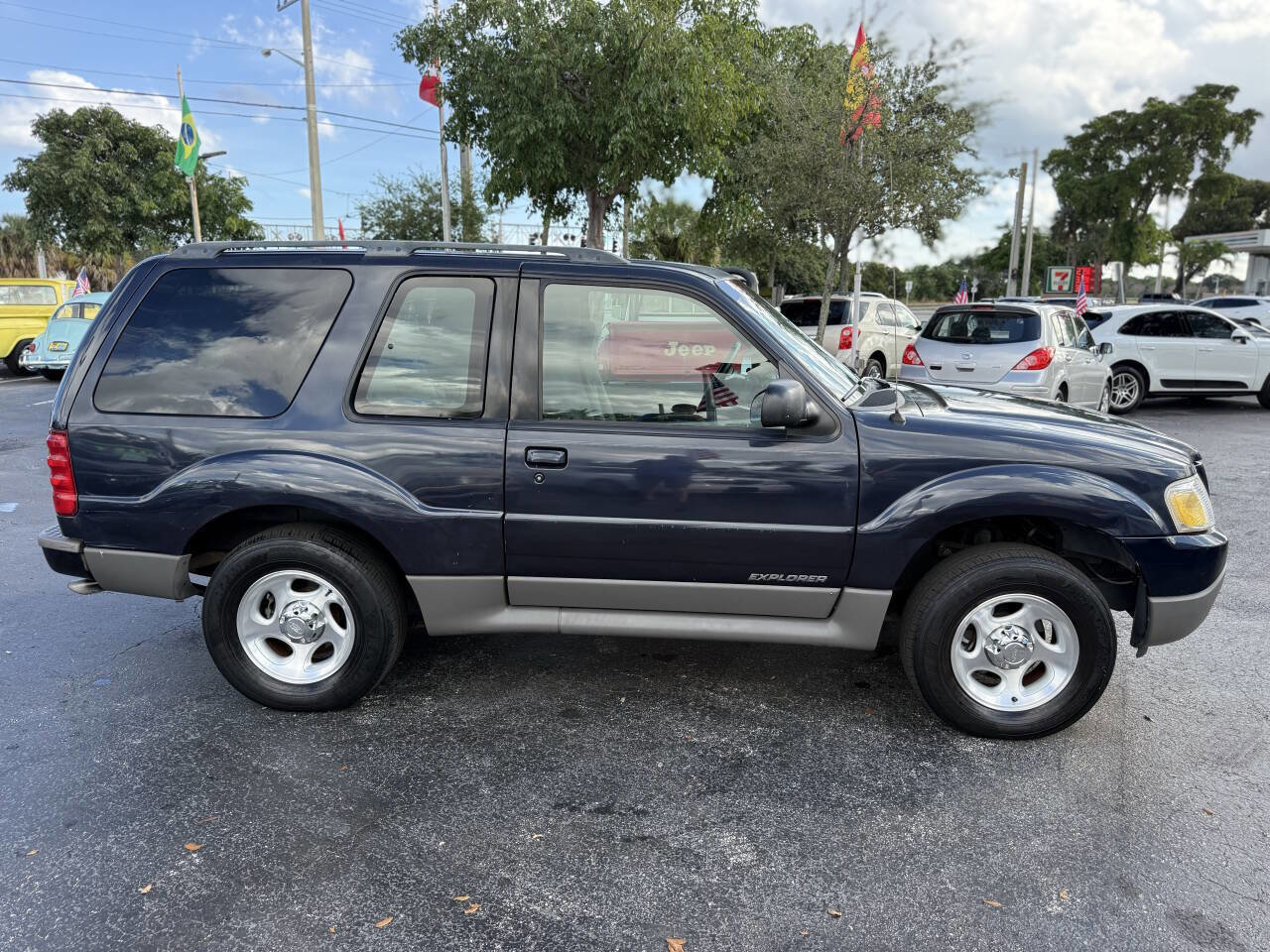 Used 2002 Ford Explorer Sport image 8