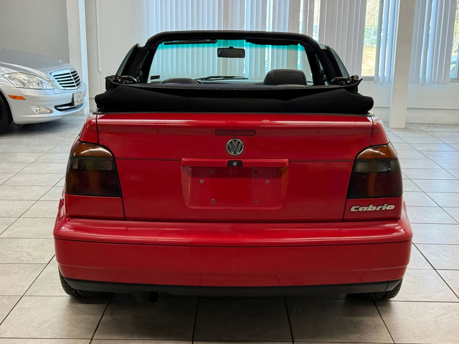 Used 1997 Volkswagen Cabrio Highline image 8