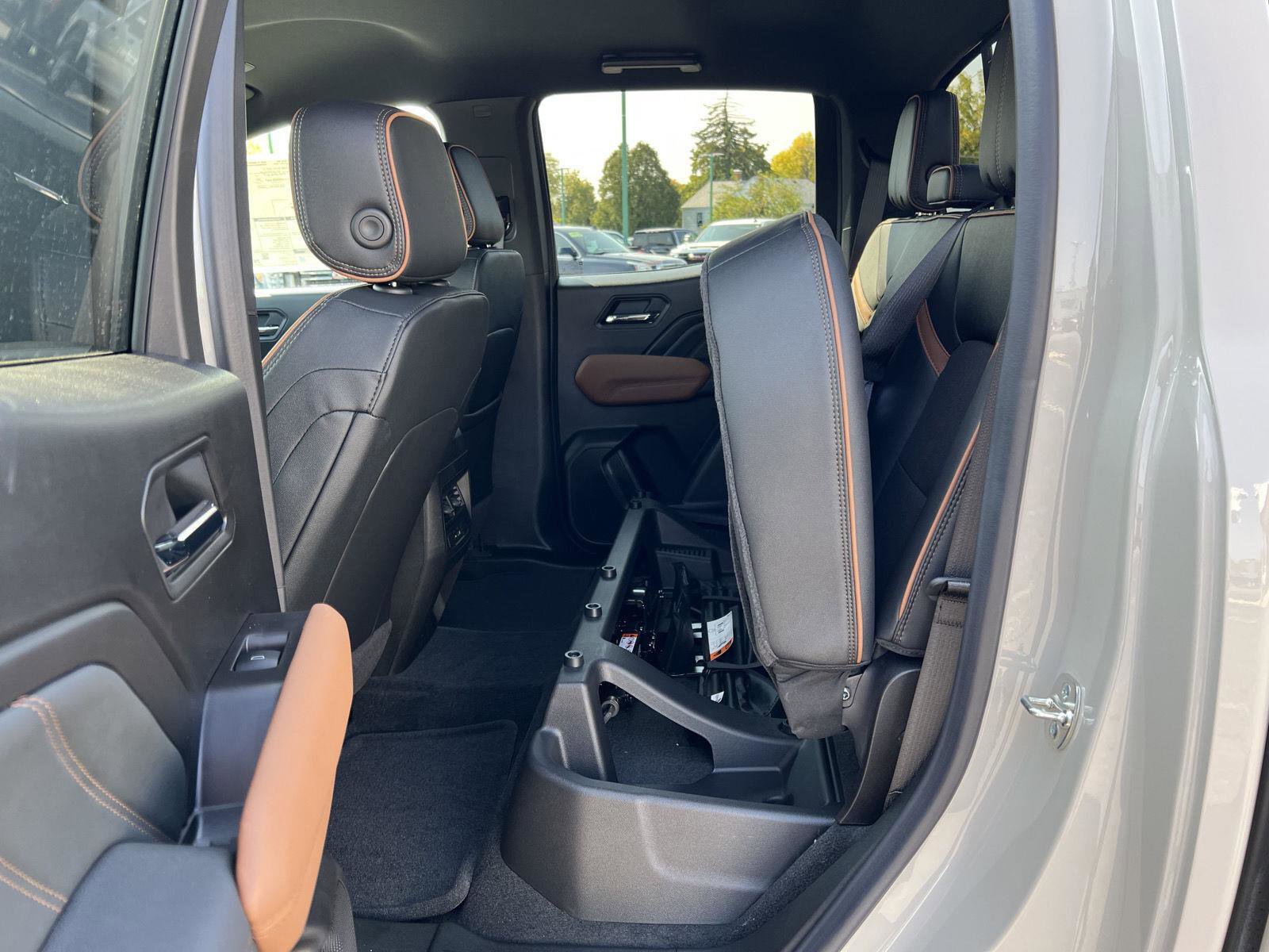 New 2026 GMC Canyon AT4 image 37