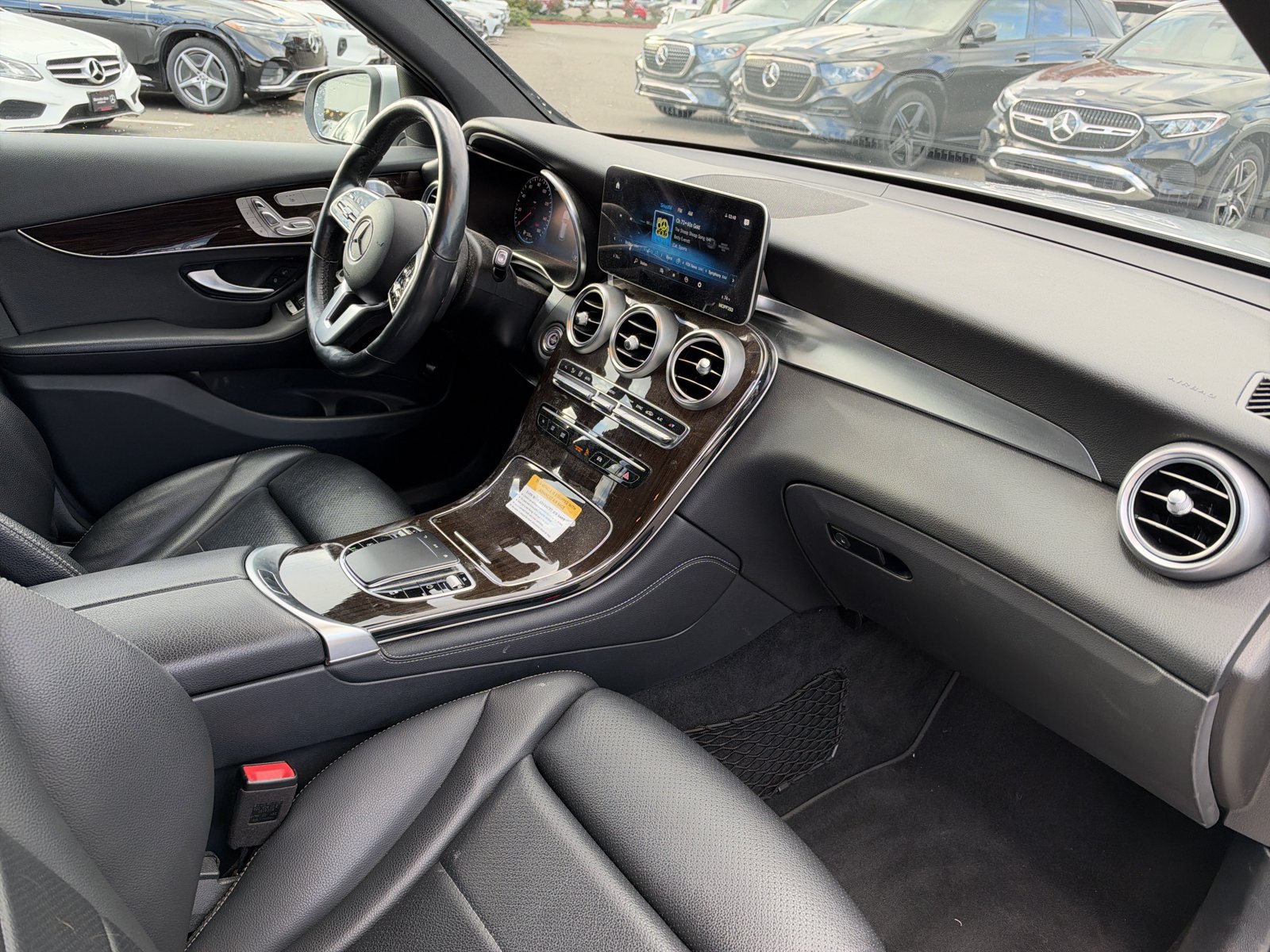 Used 2020 Mercedes-Benz GLC 300 4MATIC image 11