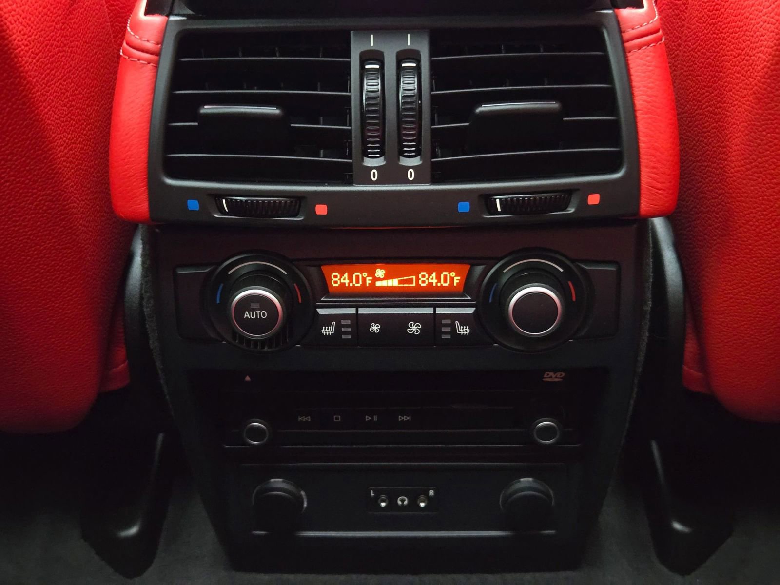 Used 2013 BMW X5 M image 33