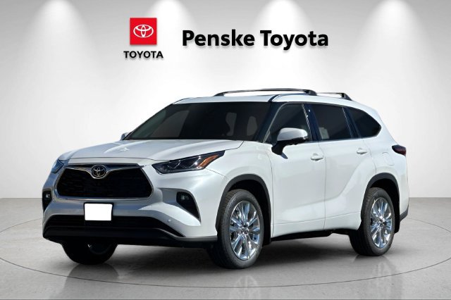 New 2026 Toyota Highlander Limited AWD/4WD image 8