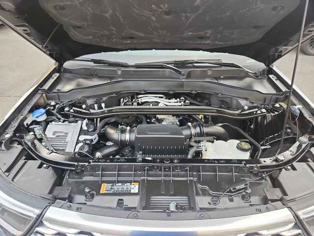 Certified 2023 Ford Explorer Platinum w/ Technology Package image 20