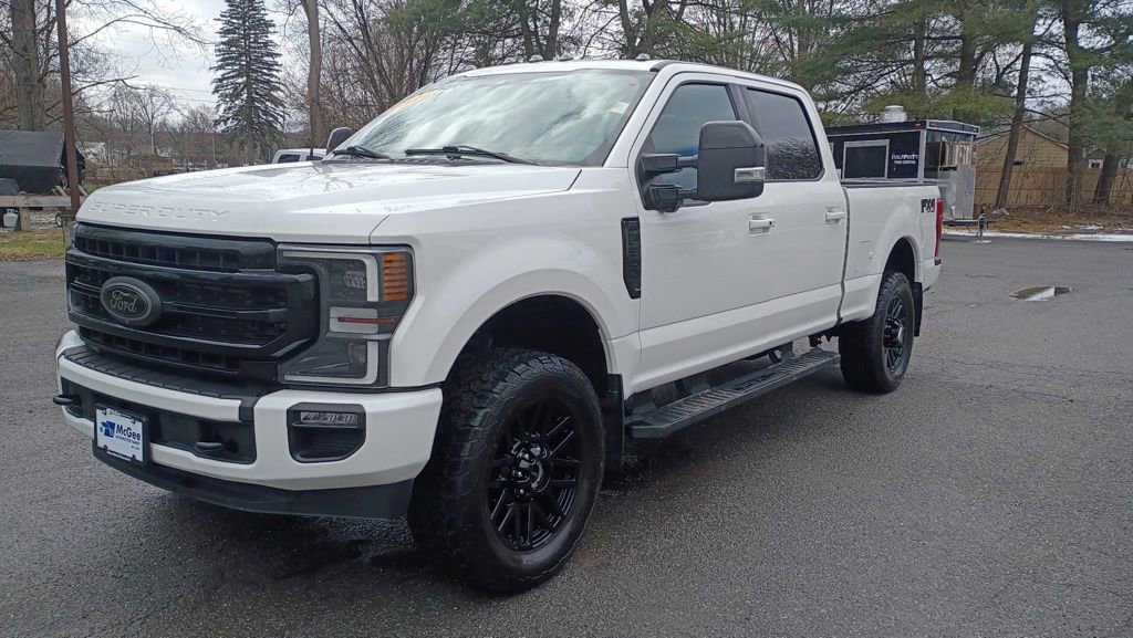 Used 2022 Ford F350 Lariat w/ Black Appearance Package image 3
